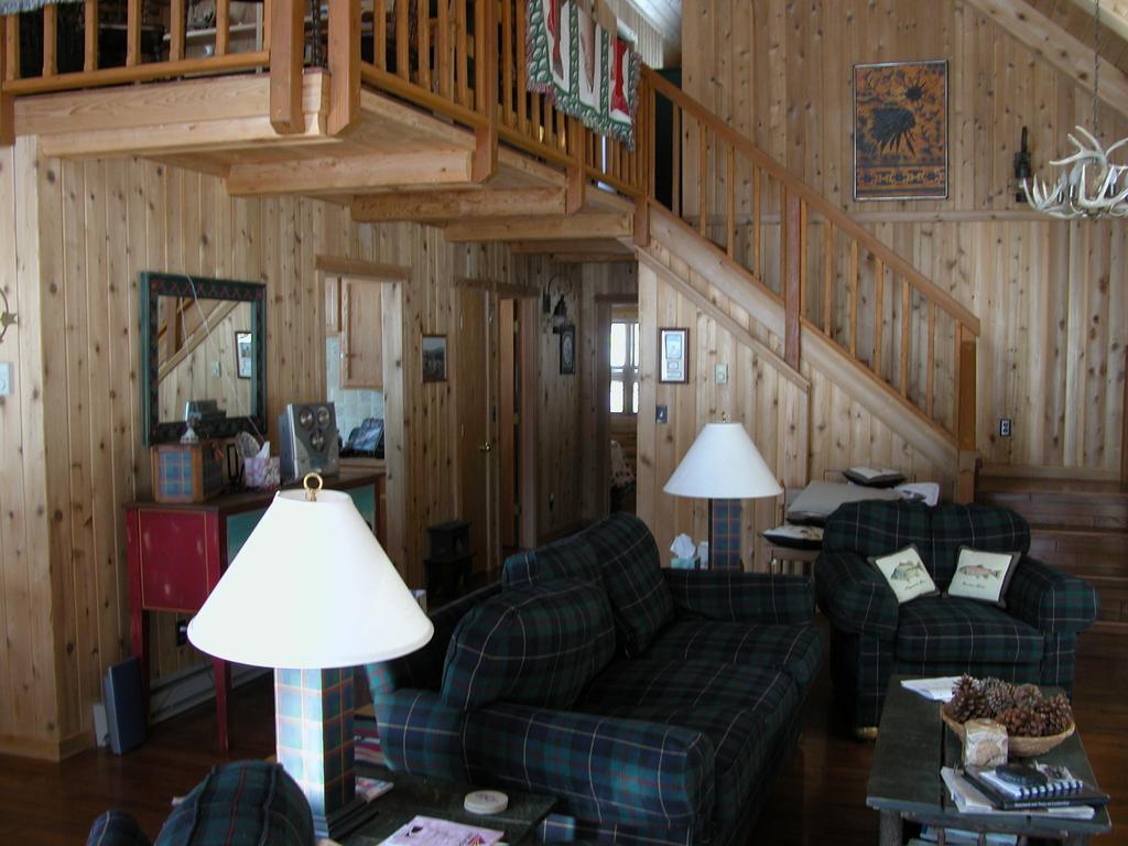 Montana Spirit Guest Lodge Cliff Lake Szoba fotó